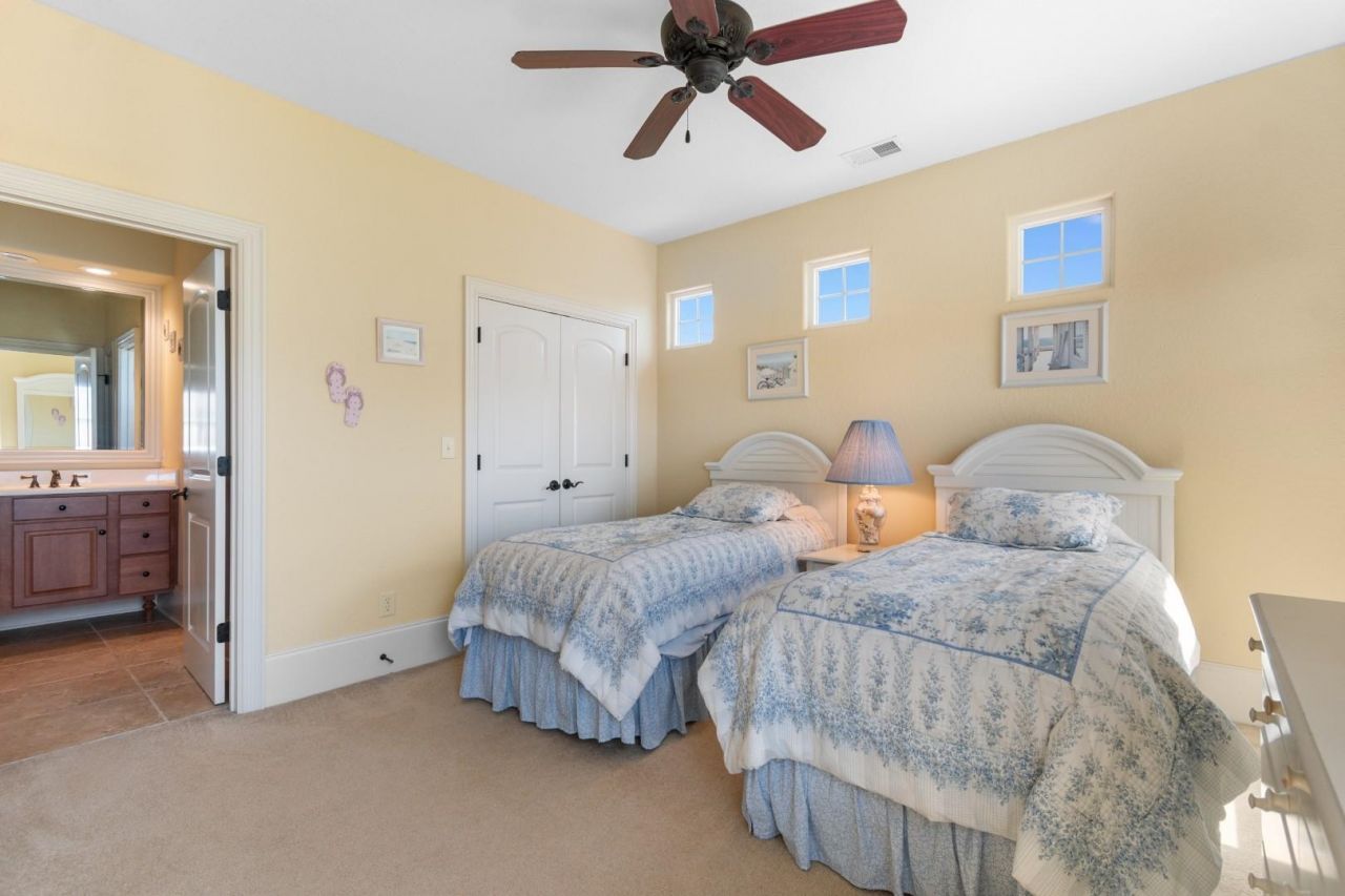 9891 Bellasera Circle Photo 29