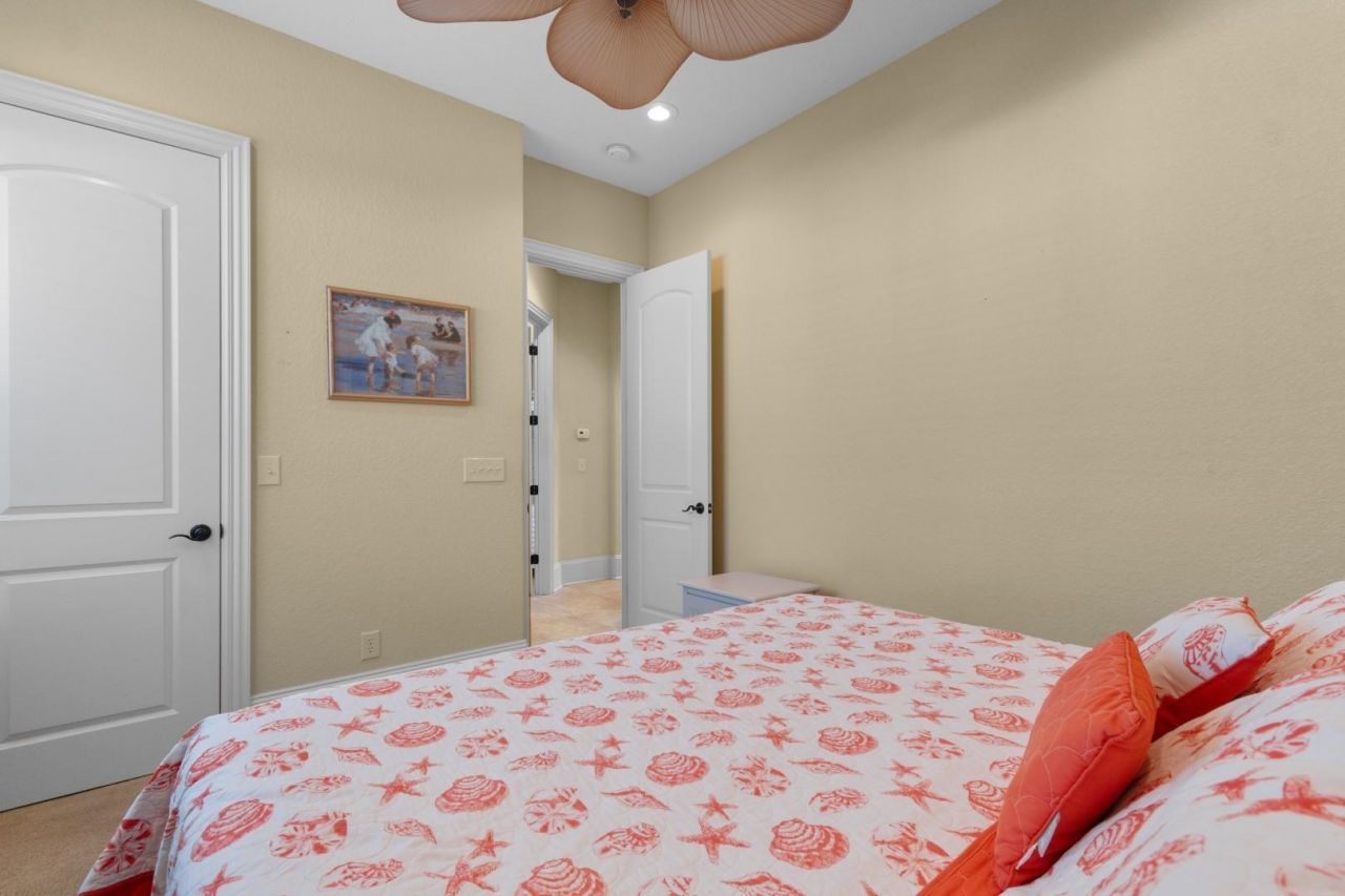 9891 Bellasera Circle Photo 32