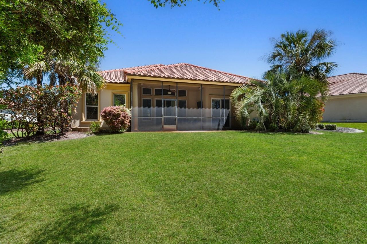 9891 Bellasera Circle Photo 36