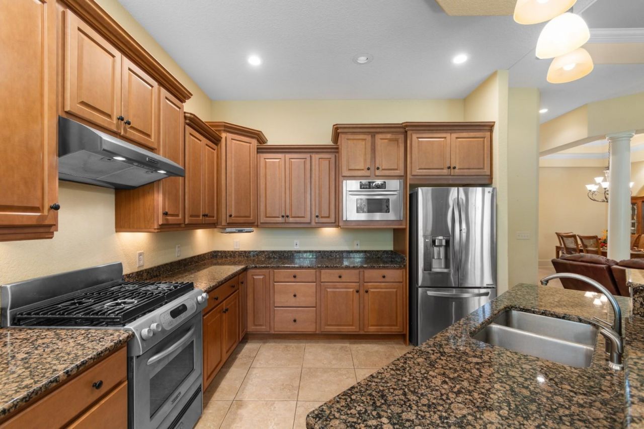 9891 Bellasera Circle Photo 7