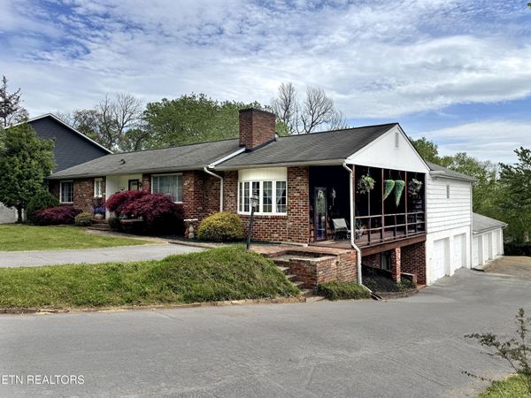 2802 Mineral Springs Ave, Knoxville, TN 37917