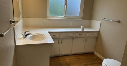 1948 W Benjamin Holt Dr, Stockton, CA 95207 Photo