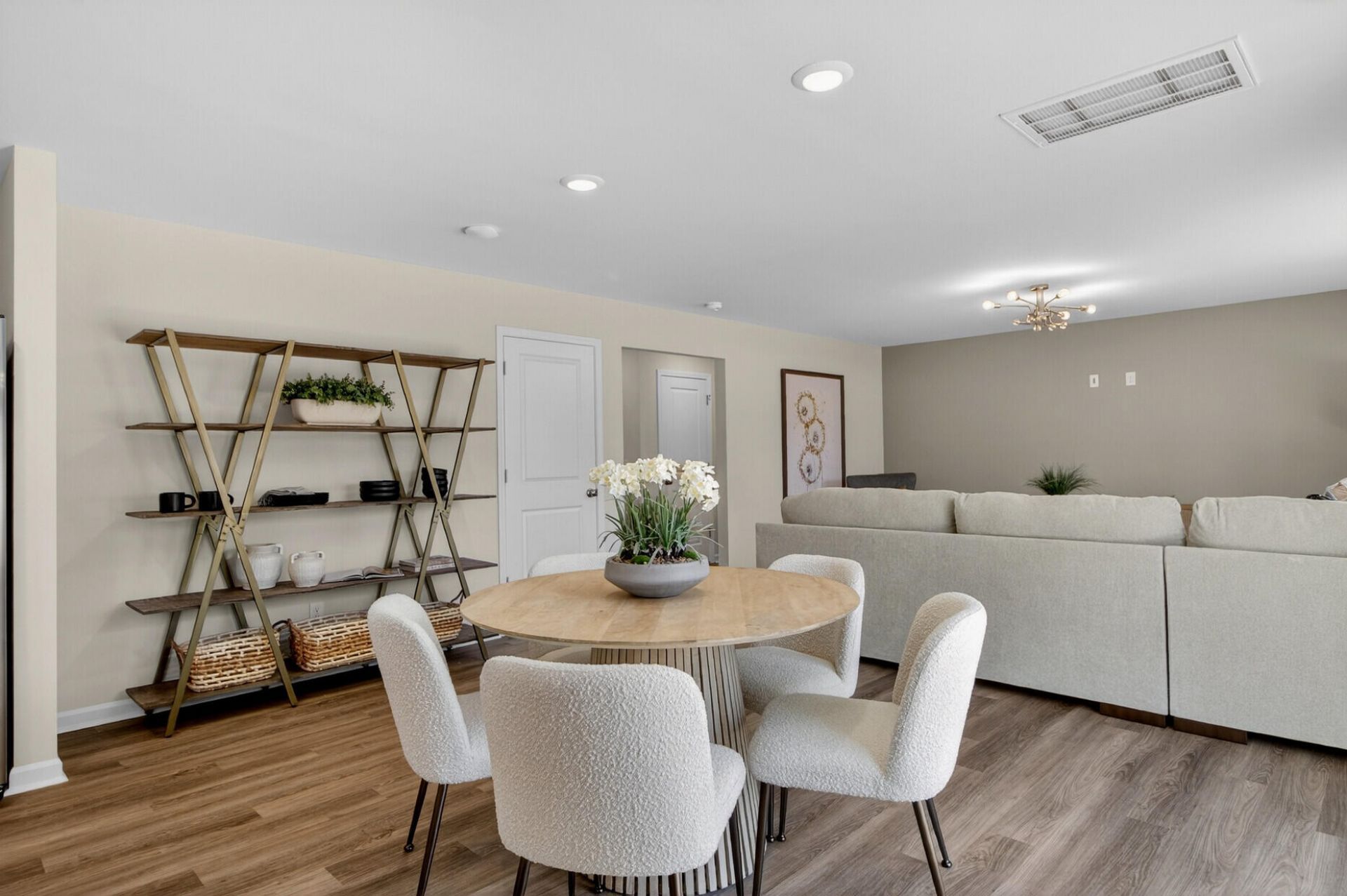 7079 Windham Way Photo 17