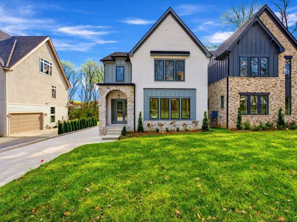 1523 Graybar Ln, Nashville, TN 37215