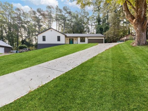 3846 Teresa Terrace SW, Lilburn, GA 30047