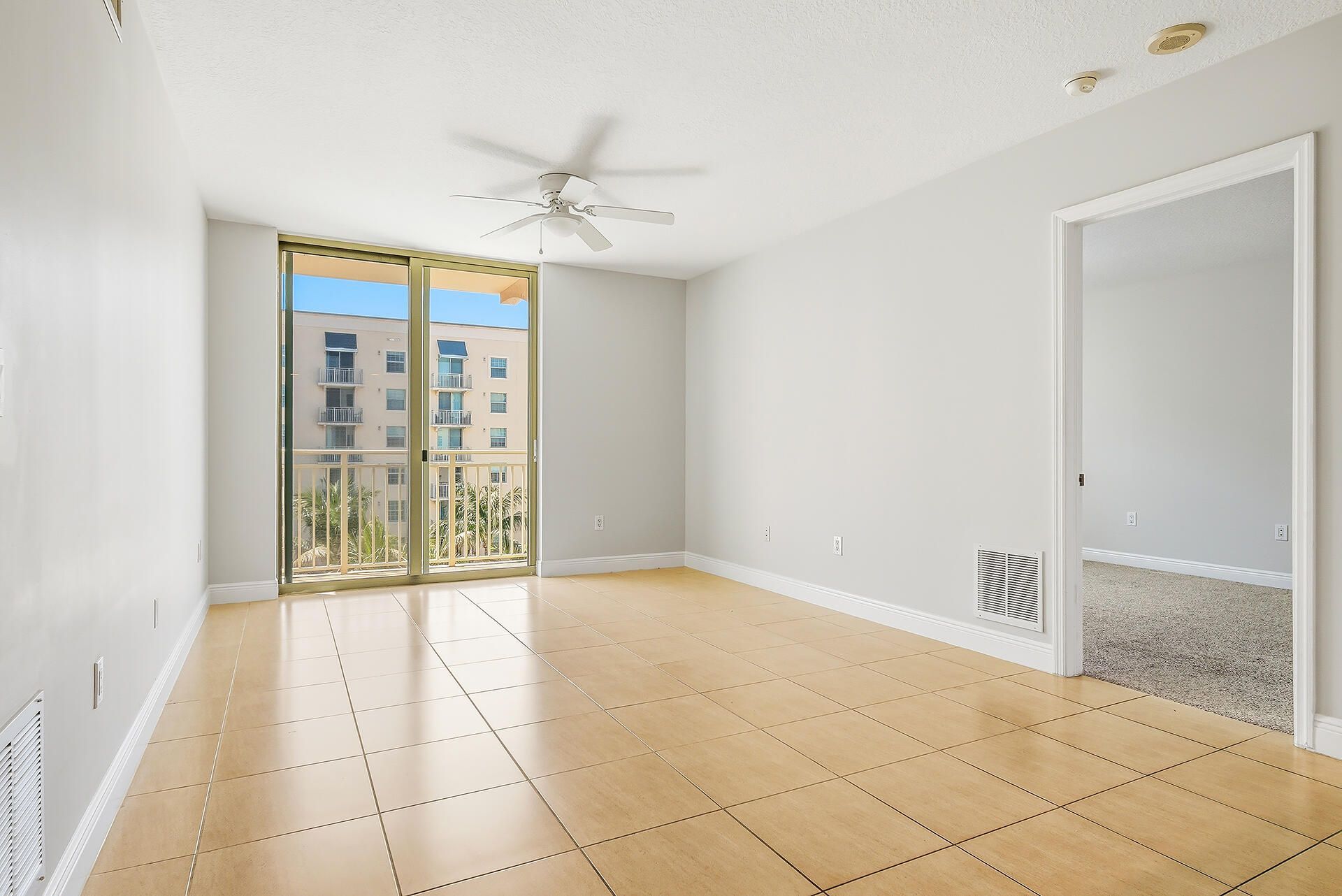 610 Clematis Street, Unit 609, West Palm Beach, FL 33401 Photo