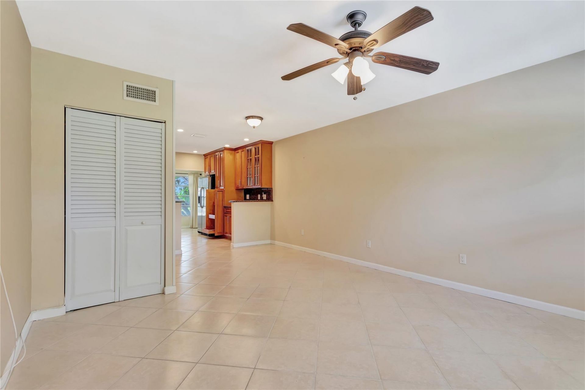 7290 NW 1st Street, Unit 205, Margate, FL 33063 Photo
