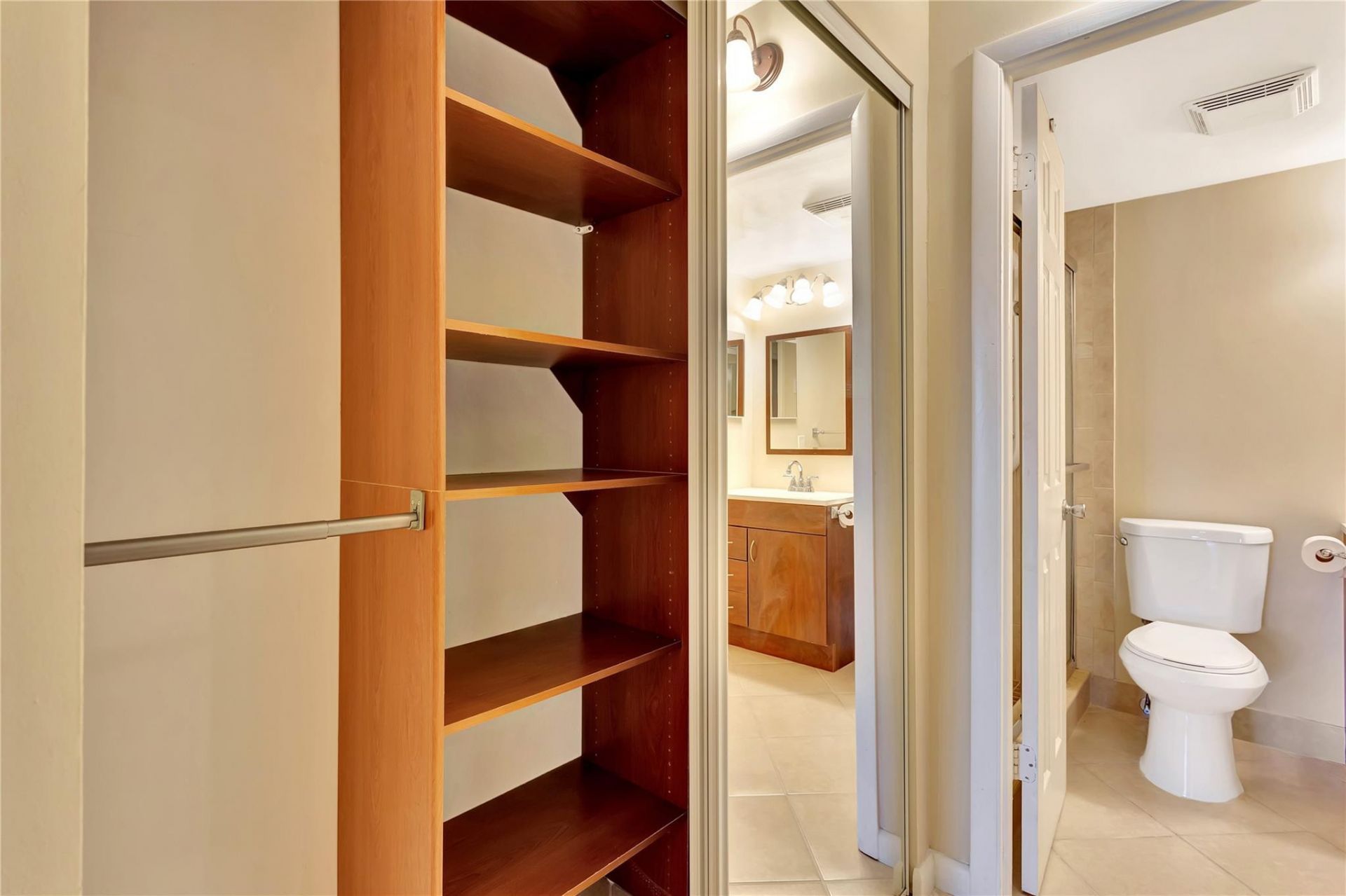 7290 NW 1st Street, Unit 205, Margate, FL 33063 Photo