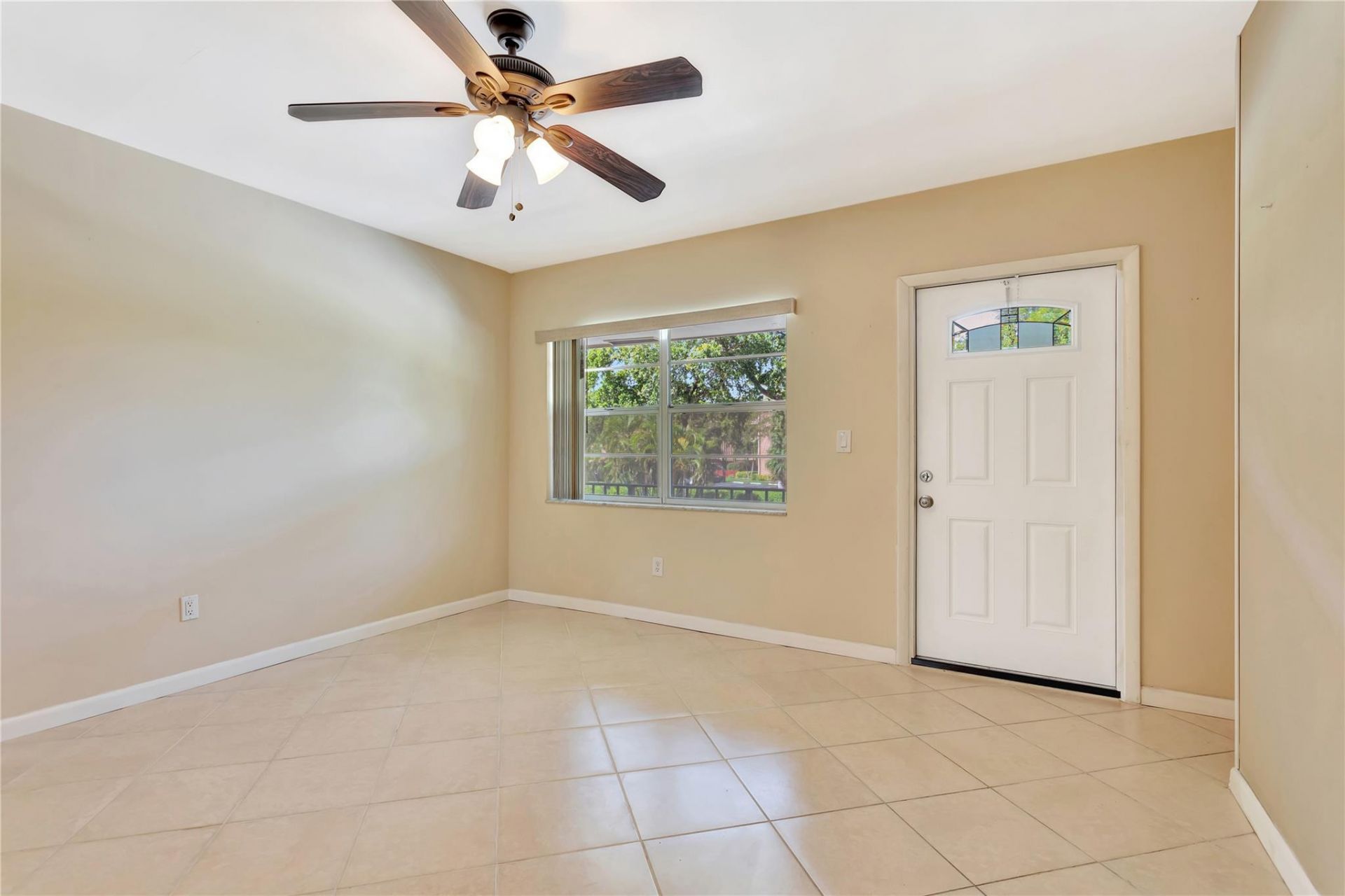 7290 NW 1st Street, Unit 205, Margate, FL 33063 Photo