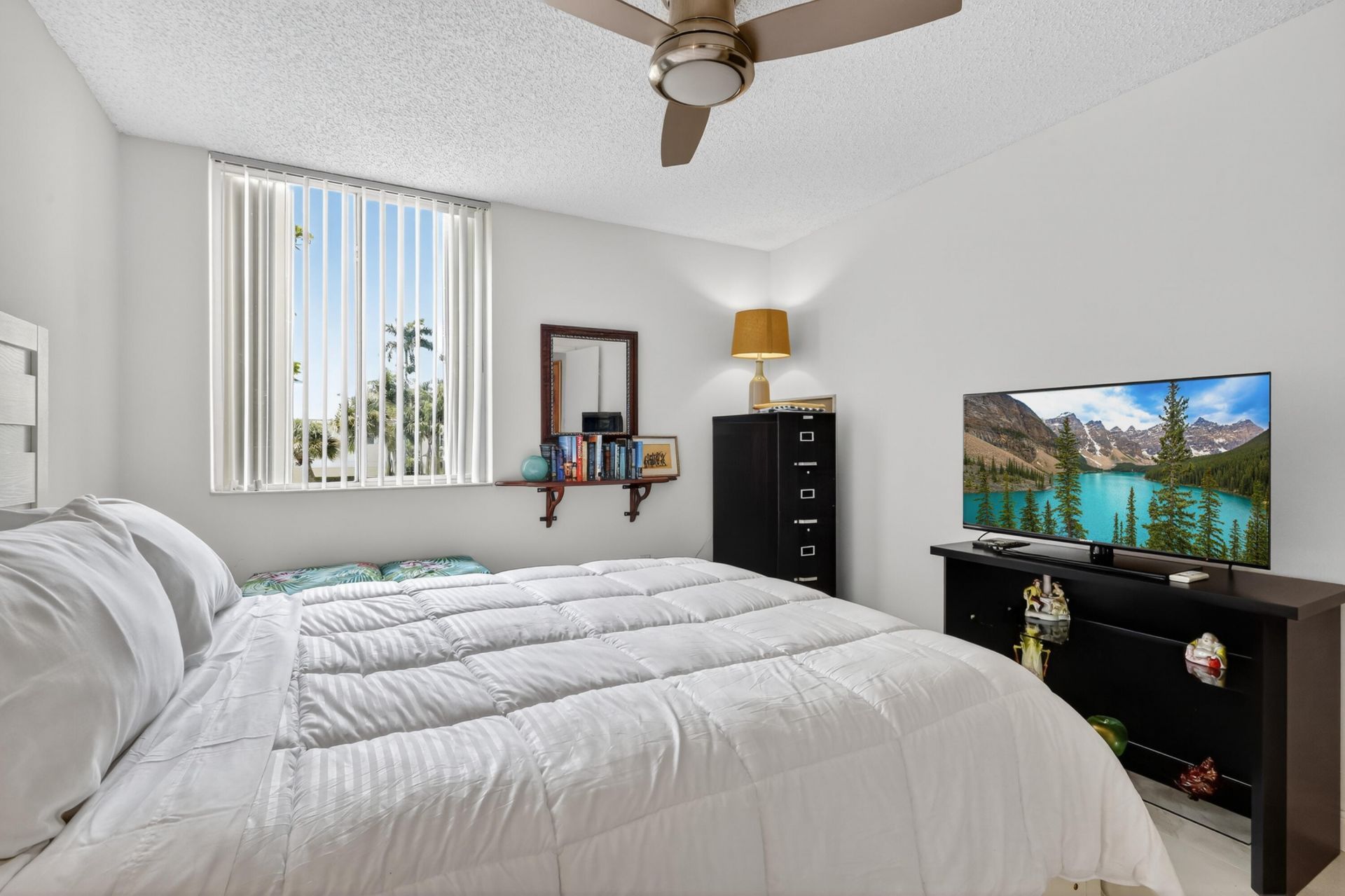 110 Half Moon Circle, Unit D2, Hypoluxo, FL 33462 Photo