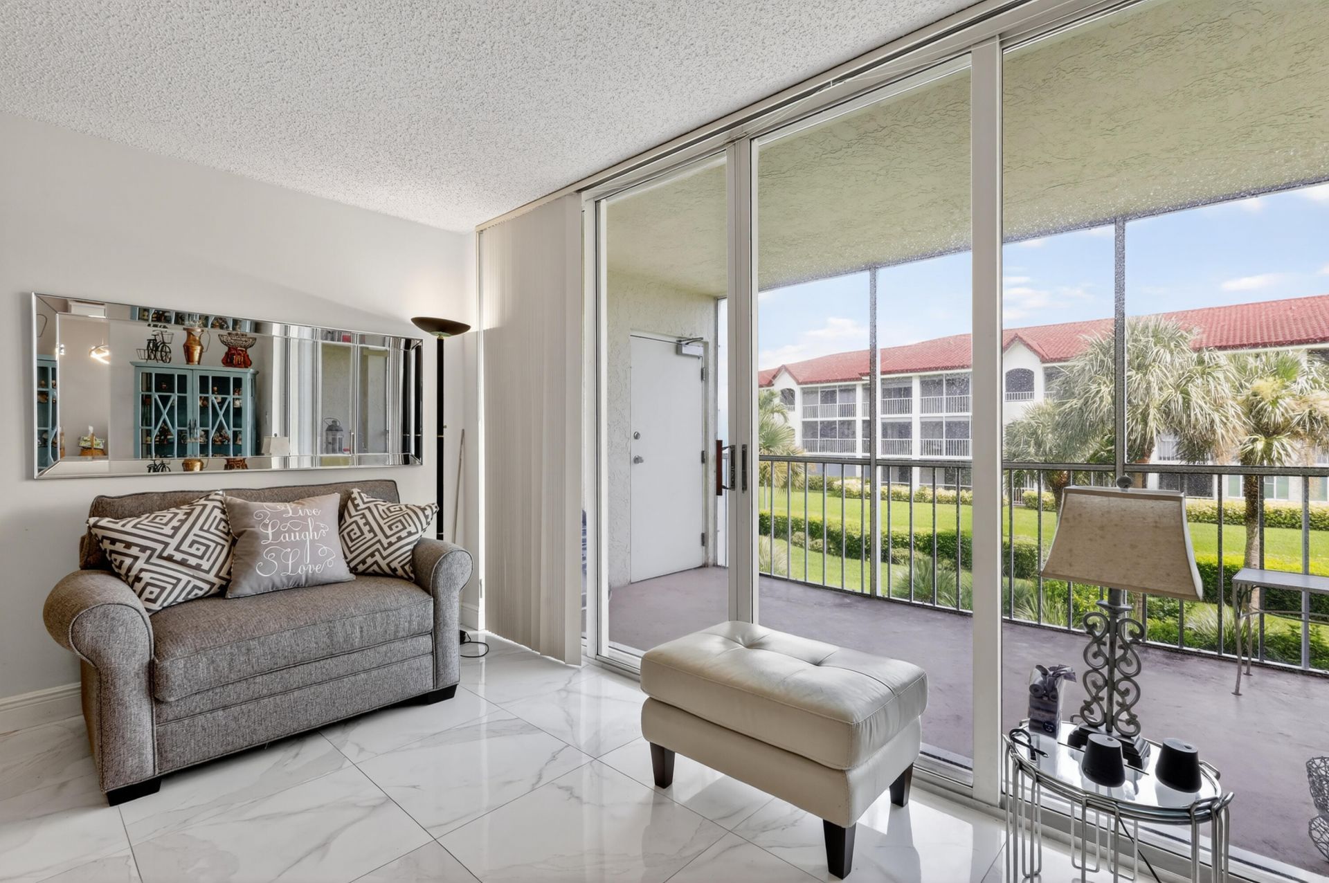 110 Half Moon Circle, Unit D2, Hypoluxo, FL 33462 Photo