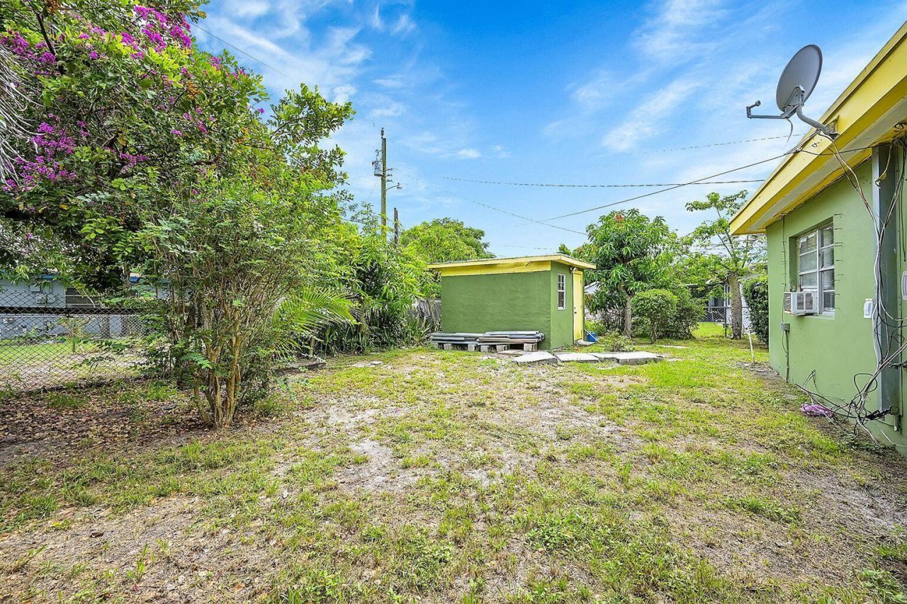 1645 W 31st Street, Riviera Beach, FL 33404 Photo
