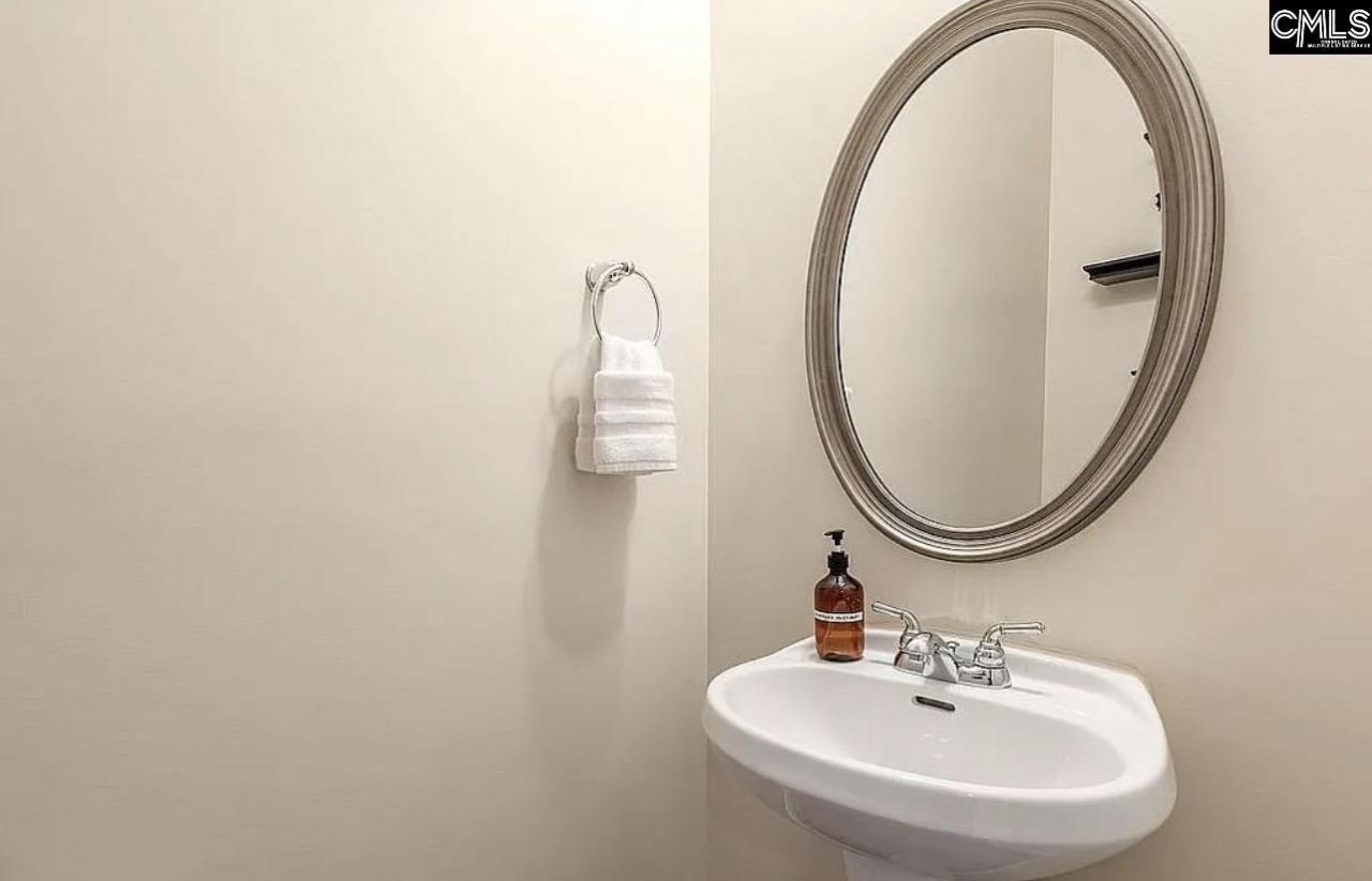 107 Arsenal Academy Place Photo 6