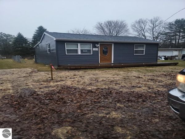 124 Wheeler N, Oscoda, MI 48750