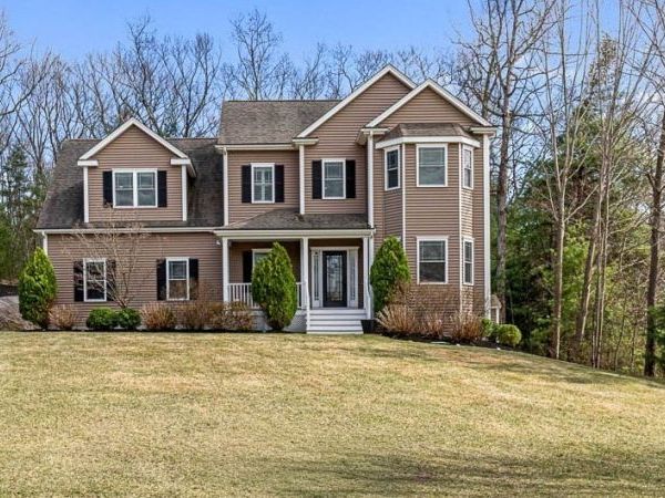 53 Ridge Rd, Wrentham, MA 02093