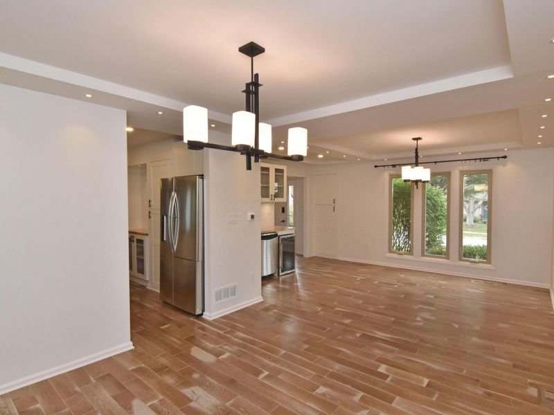 990 Venetian Way, Columbus, OH 43230 Photo 11