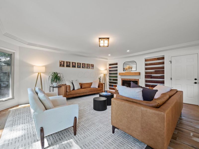 990 Venetian Way, Columbus, OH 43230 Photo 20