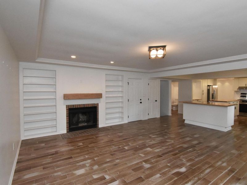 990 Venetian Way, Columbus, OH 43230 Photo 24