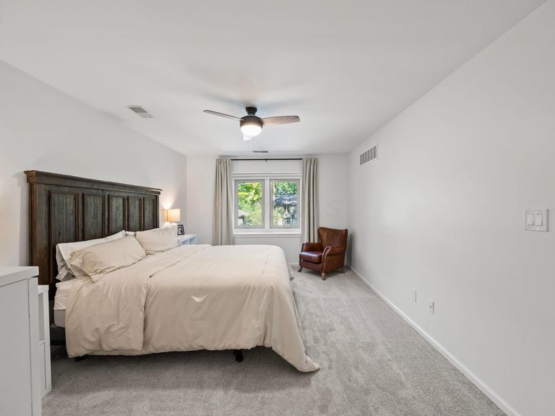 990 Venetian Way, Columbus, OH 43230 Photo 27