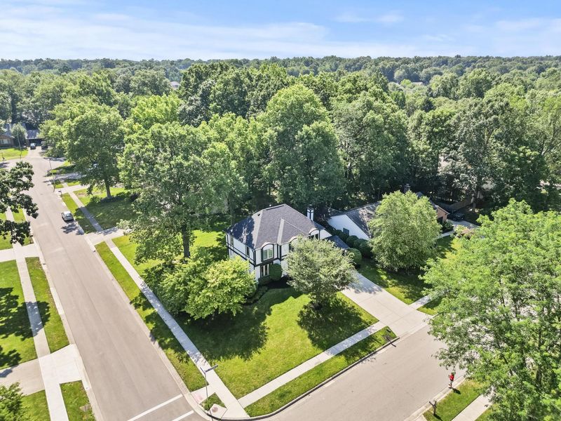 990 Venetian Way, Columbus, OH 43230 Photo 48