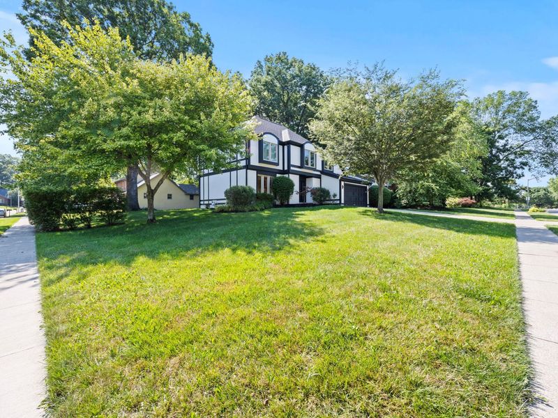 990 Venetian Way, Columbus, OH 43230 Photo 51