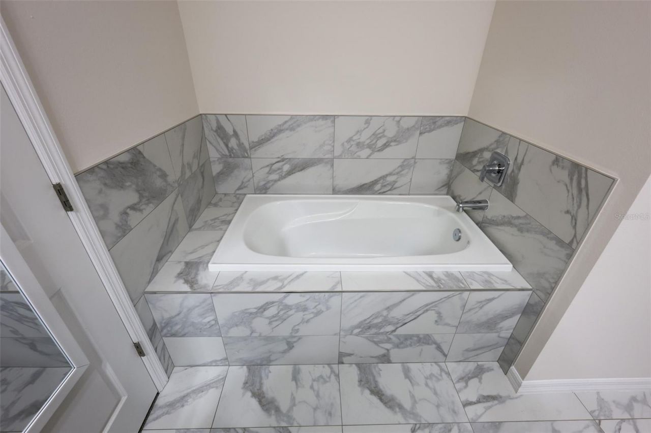 2992 Mearshire Drive, Clearwater, FL 33760 Photo