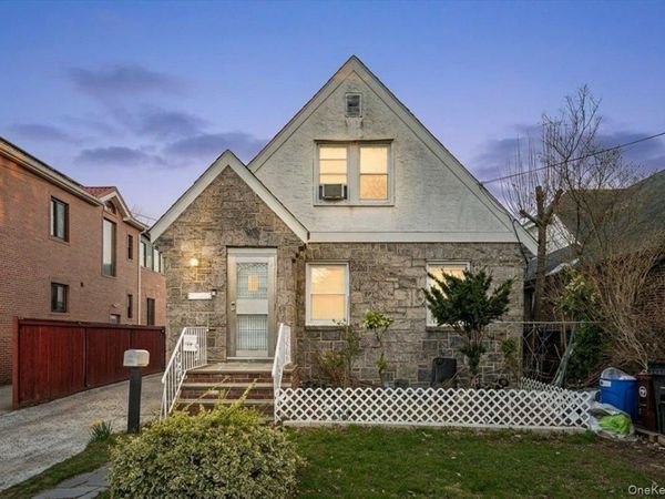 171-08 84th Road, Jamaica Hills, NY 11432