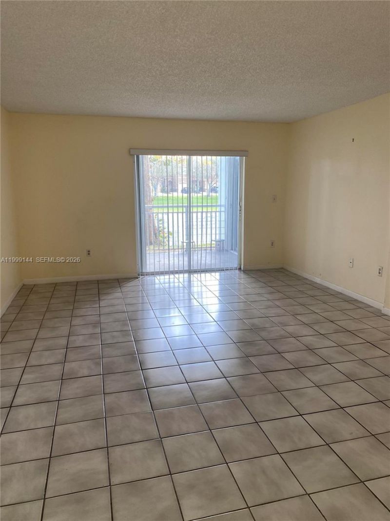 8500 SW 212th St, Unit 106, Cutler Bay, FL 33189 Photo
