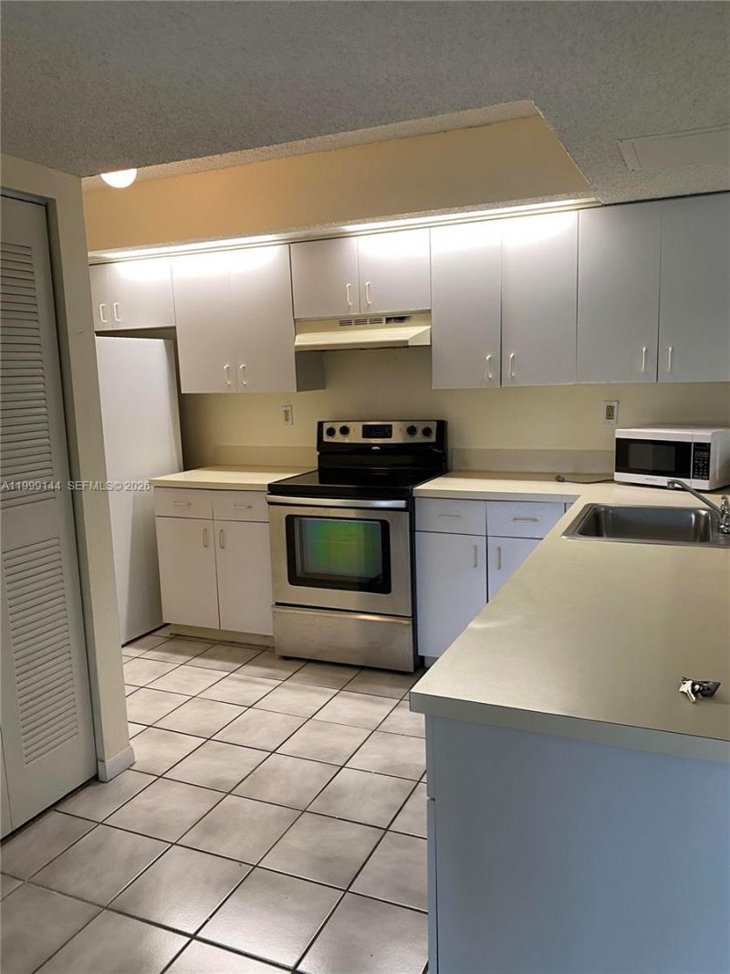 8500 SW 212th St, Unit 106, Cutler Bay, FL 33189 Photo