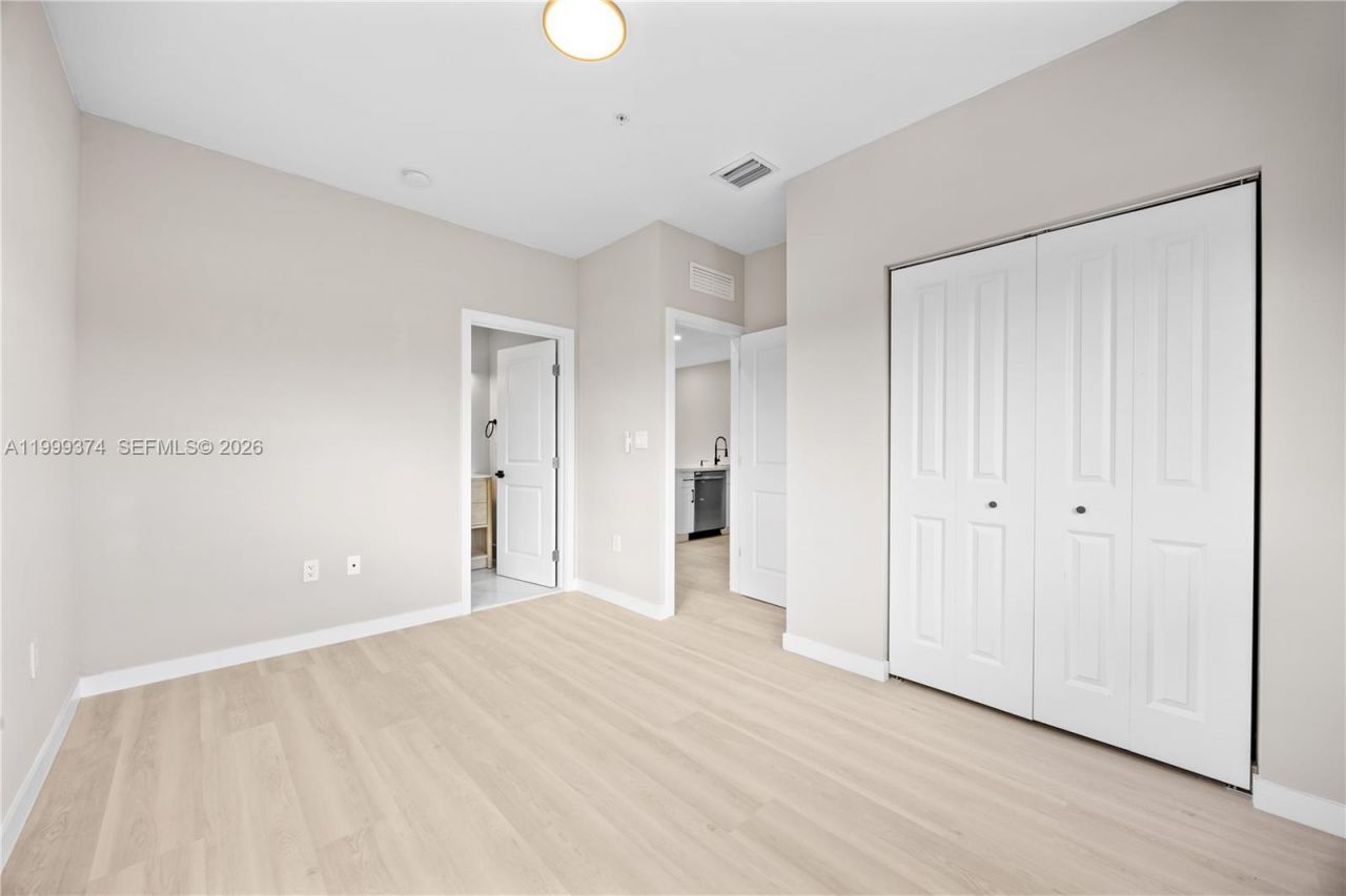 630 NE 166th St, Unit 3, Miami, FL 33162 Photo