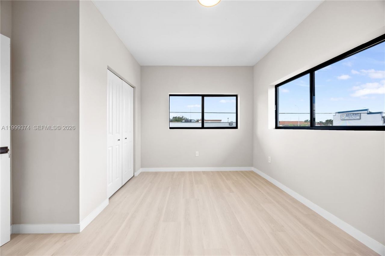 630 NE 166th St, Unit 3, Miami, FL 33162 Photo