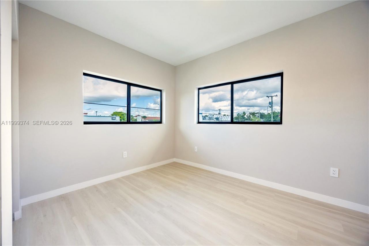 630 NE 166th St, Unit 3, Miami, FL 33162 Photo