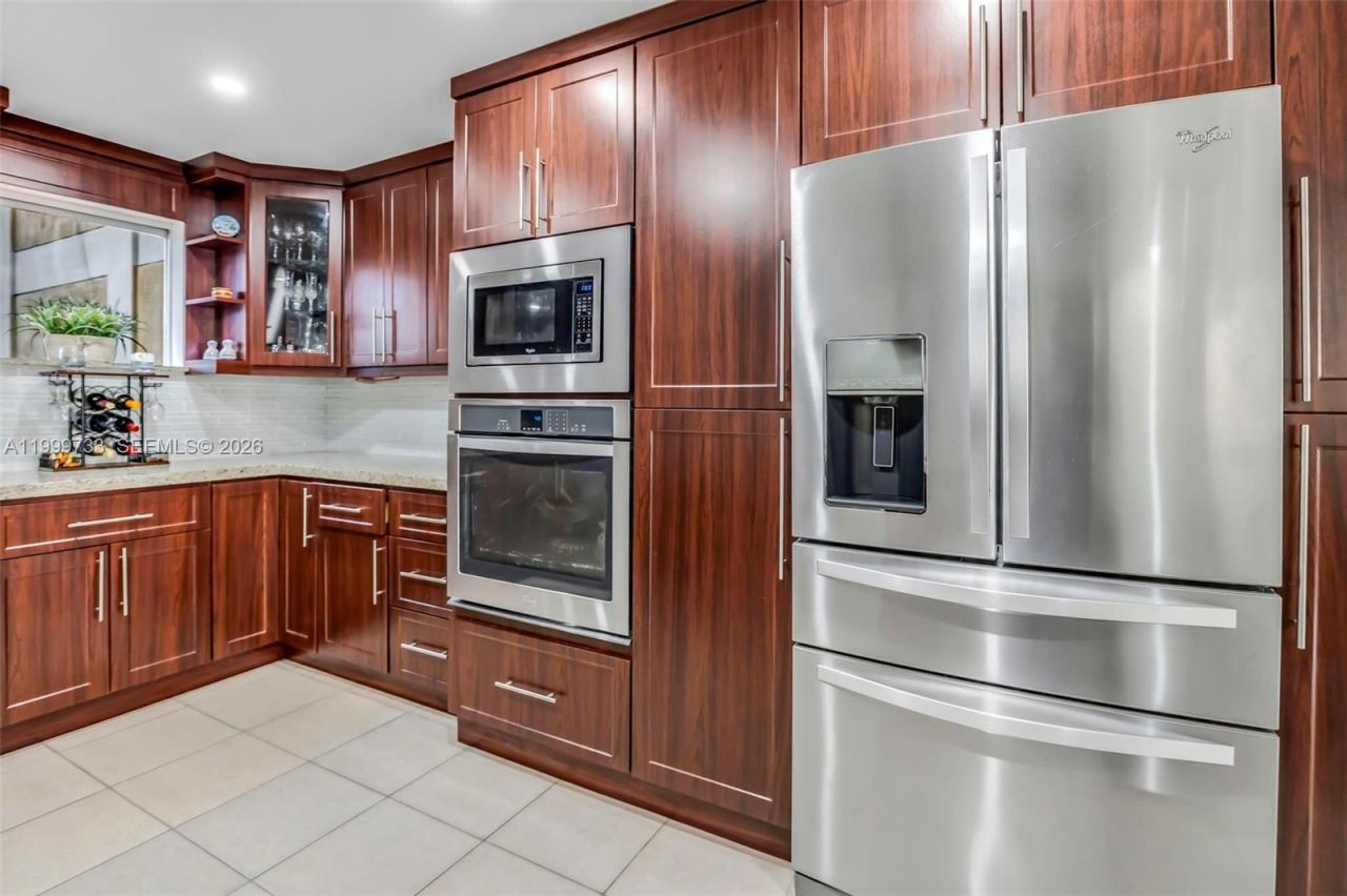 9210 Fontainebleau Blvd, Unit 104, Miami, FL 33172 Photo