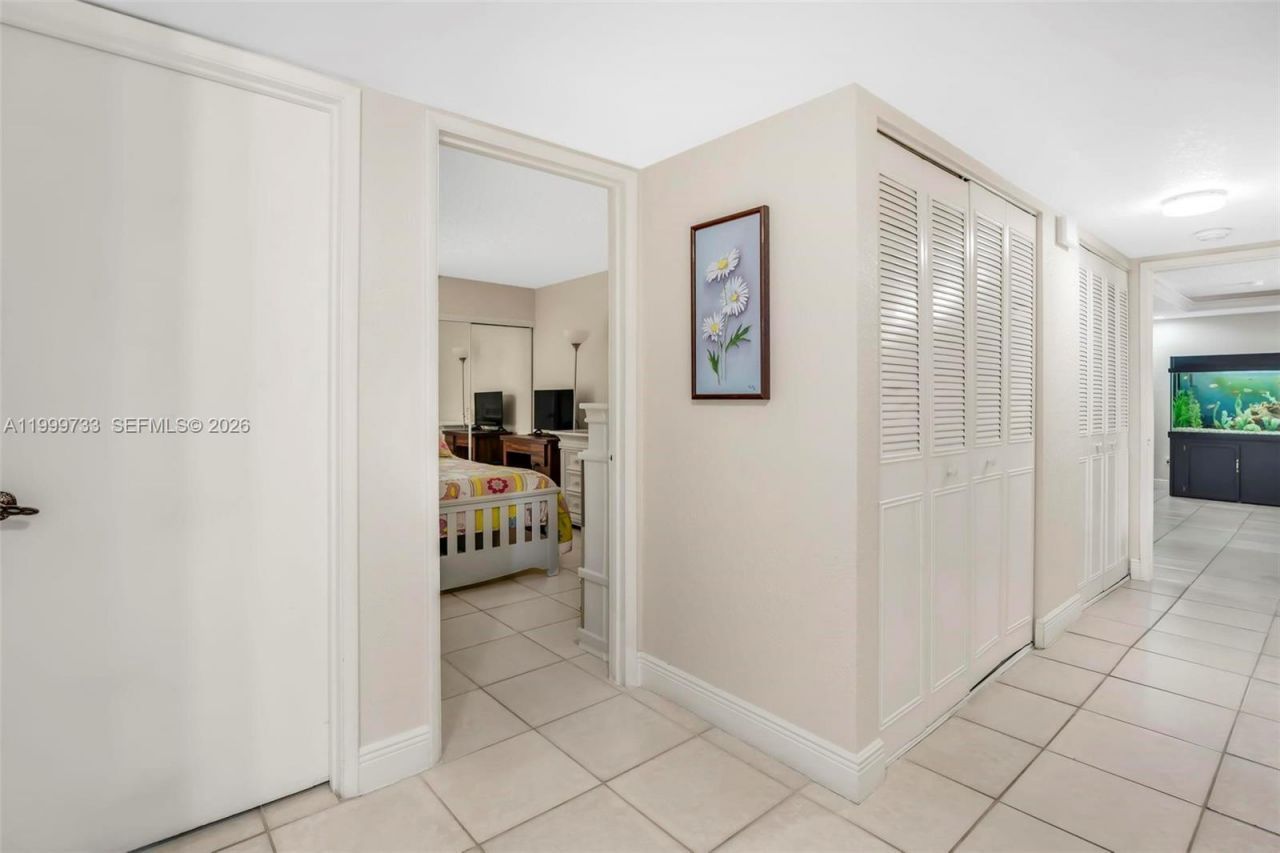 9210 Fontainebleau Blvd, Unit 104, Miami, FL 33172 Photo
