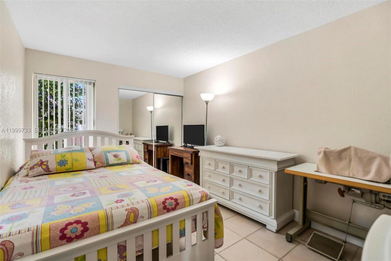 9210 Fontainebleau Blvd, Unit 104, Miami, FL 33172 Photo