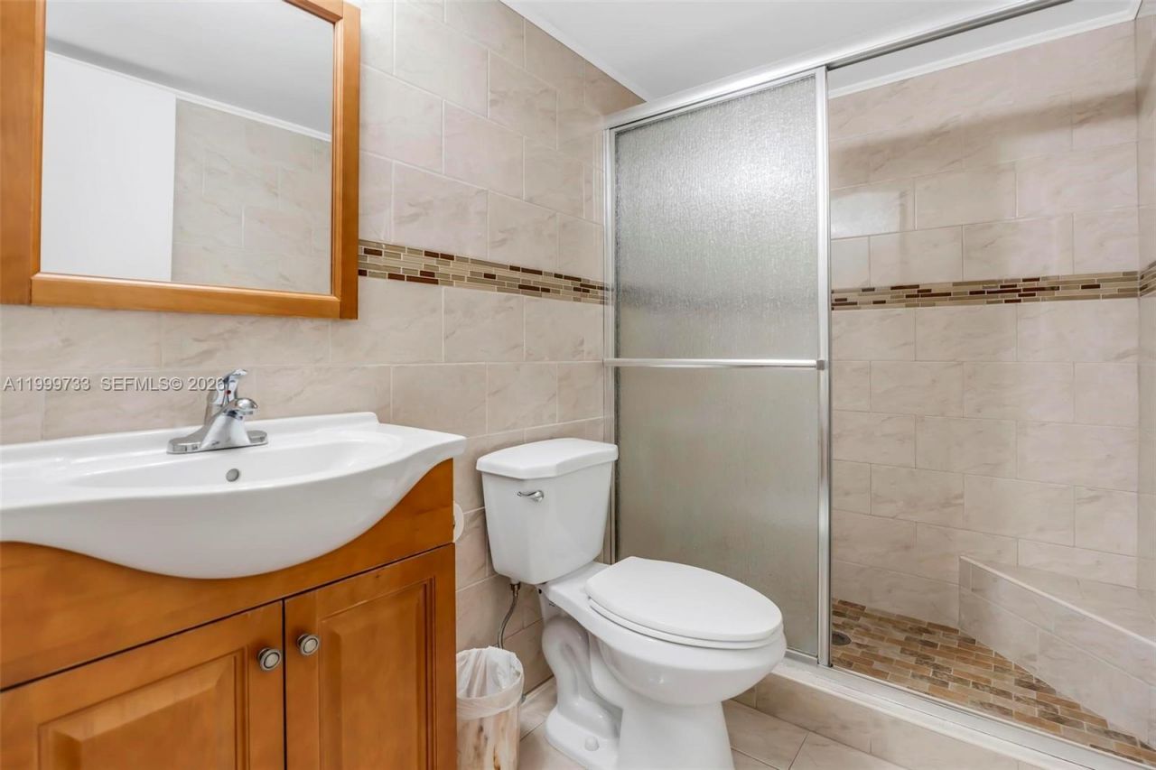 9210 Fontainebleau Blvd, Unit 104, Miami, FL 33172 Photo