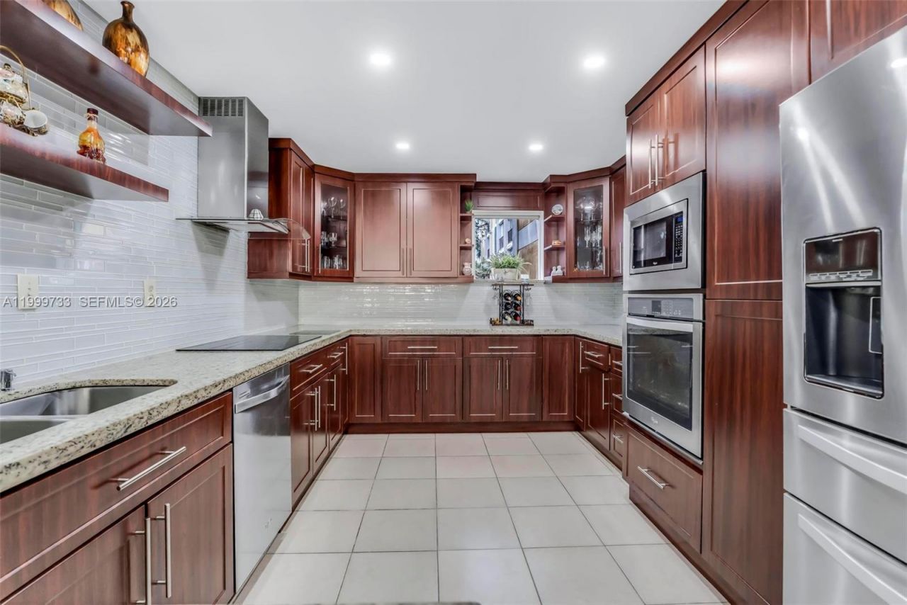 9210 Fontainebleau Blvd, Unit 104, Miami, FL 33172 Photo