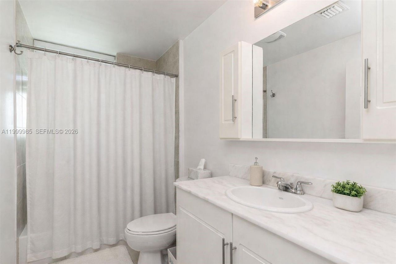 275 NE 18th St, Unit 1103, Miami, FL 33132 Photo