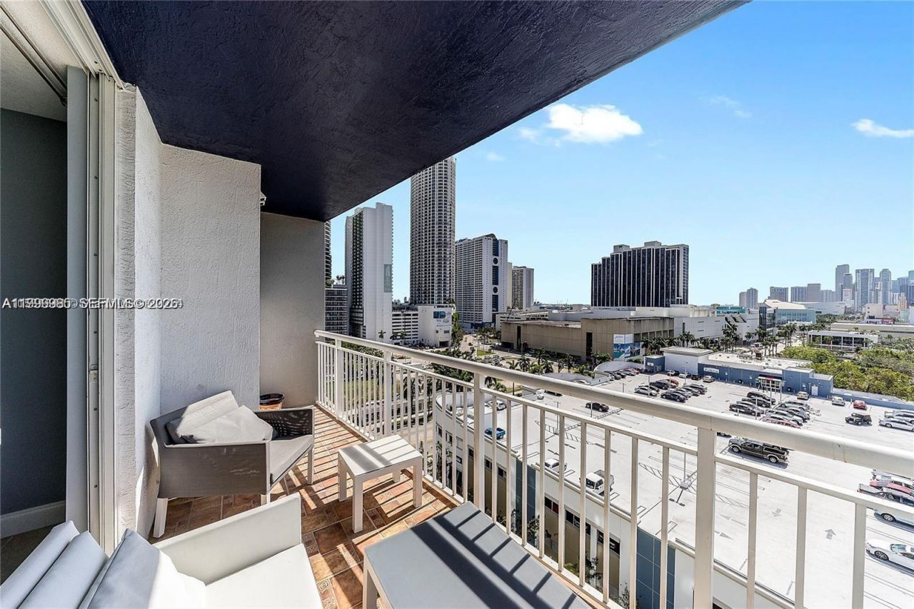 275 NE 18th St, Unit 1103, Miami, FL 33132 Photo