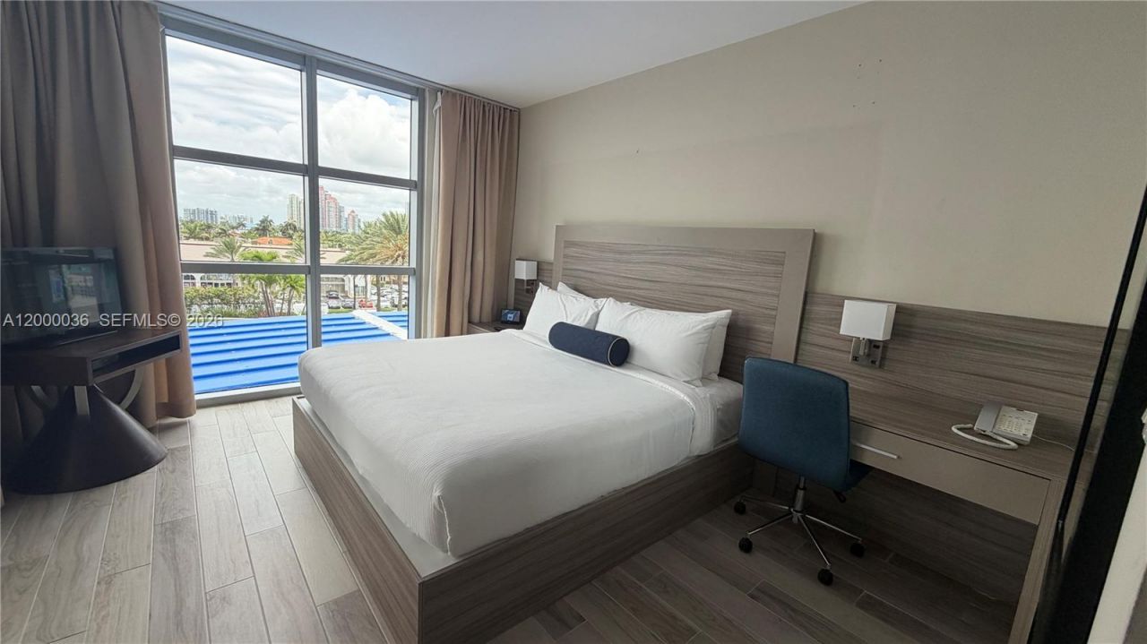 18683 Collins Ave, Unit 508, Sunny Isles Beach, FL 33160 Photo