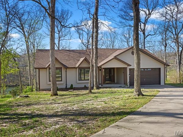26 Madre Court , Foristell, MO 63348