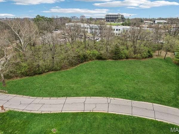 13004 Pingry Place, St Louis, MO 63131