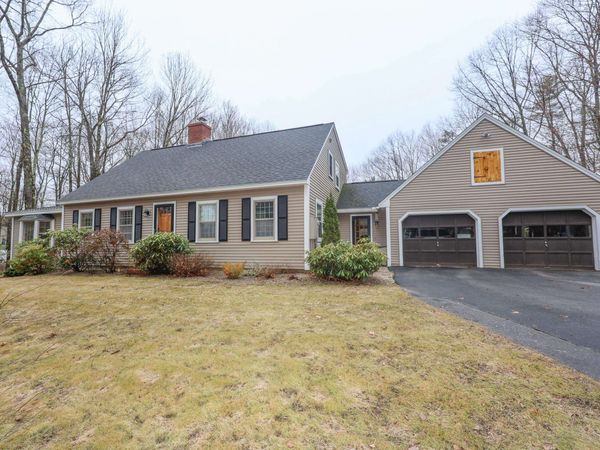 406 4Th Range Road, Pembroke, NH 03275