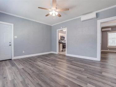 320 W Canty Street, Unit 2, Dallas, TX 75208