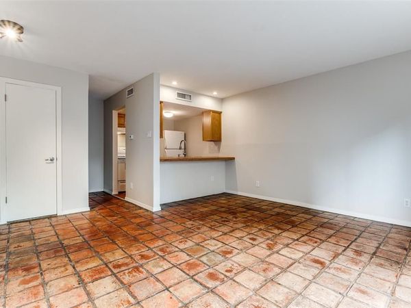 2702 Douglas Avenue, Unit 143, Dallas, TX 75219
