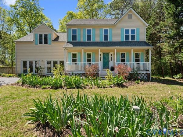 5501 Creek Crossing Drive , Midlothian, VA 23112