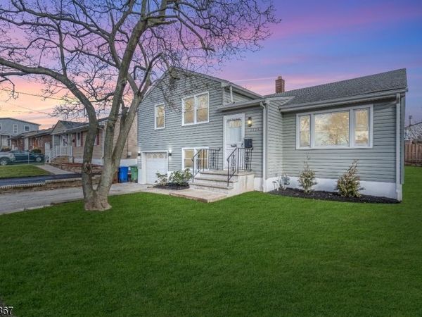 2824 N Stiles St, Linden, NJ 07036