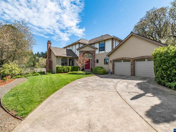 2153 NW Kari Pl, Corvallis, OR 97330