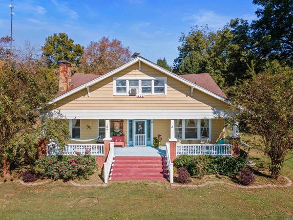 104 Court Square Road, El Paso, AR 72045