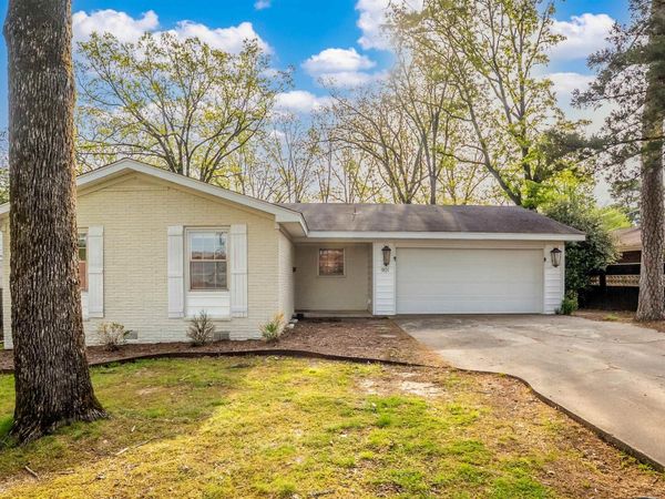 901 N McKinley Street, Little Rock, AR 72207